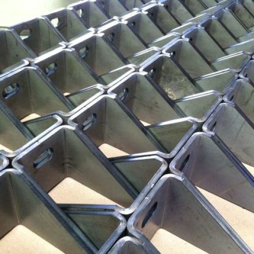 Διαμορφωση-Λαμαρινας-Στραντζα-με-κοπη-laser-(4)